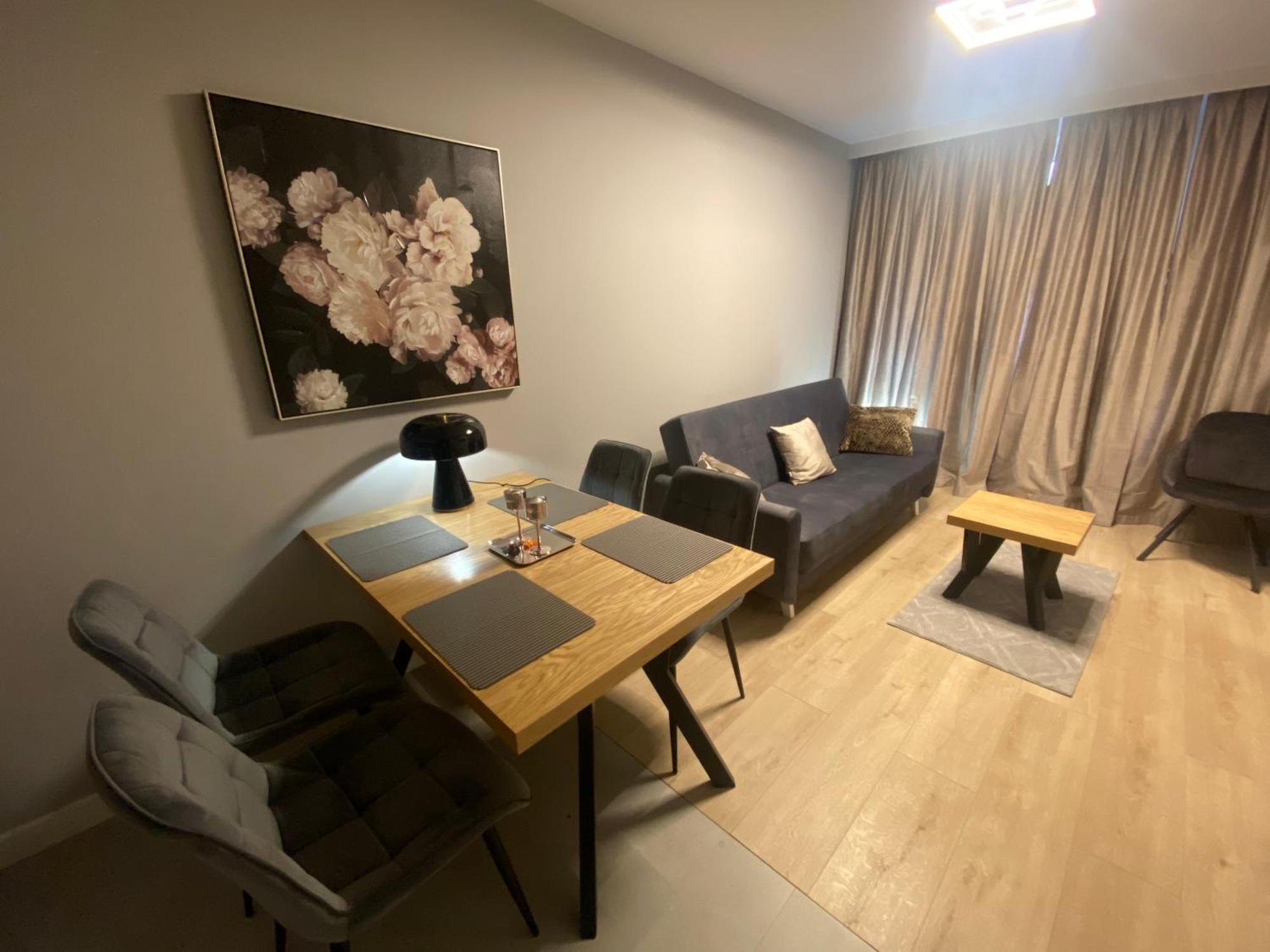 Wiktoryn 6 Piekne Nowe Apartamenty Z Duzymi Balkonami 바르샤바 외부 사진