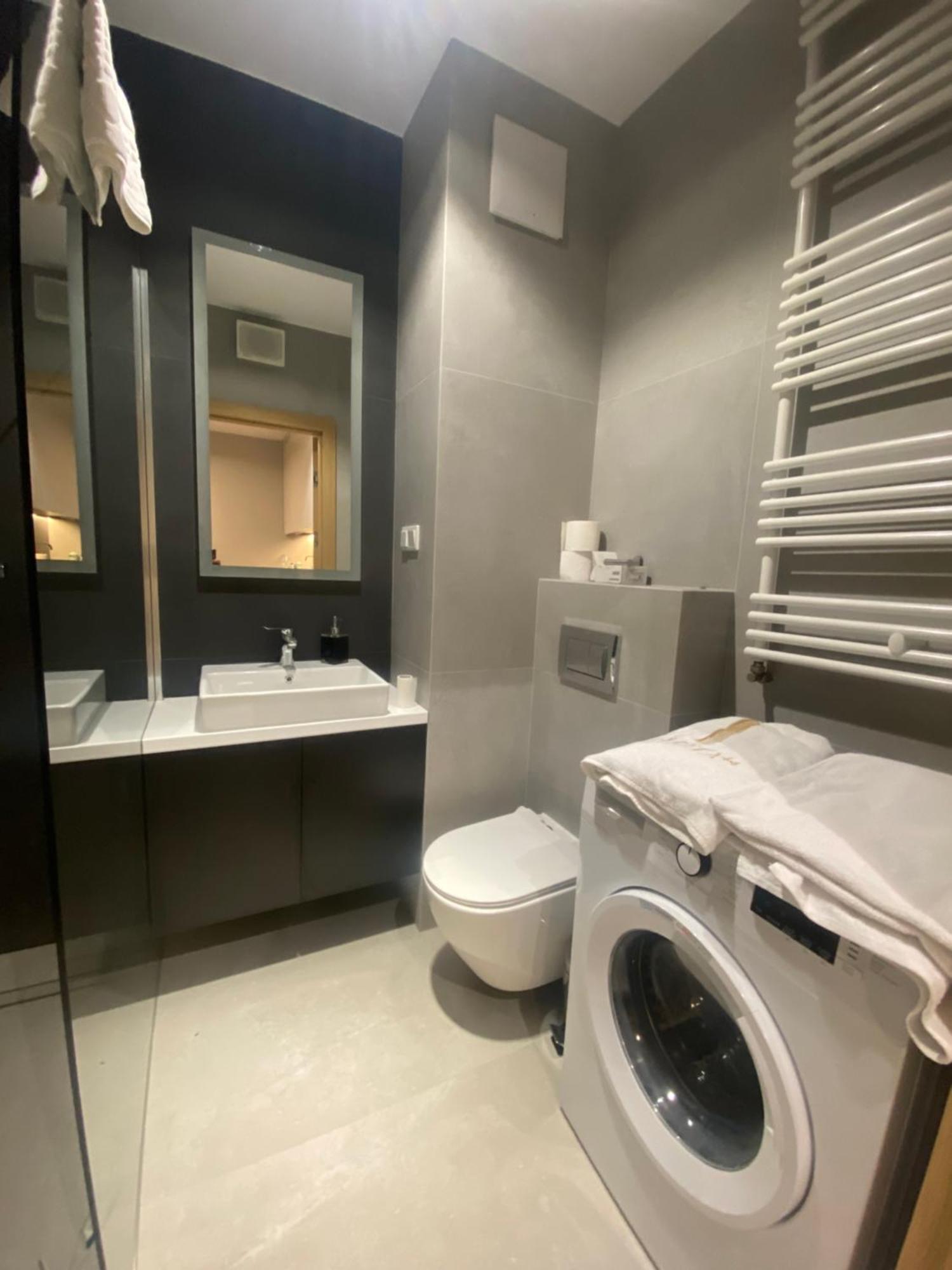 Wiktoryn 6 Piekne Nowe Apartamenty Z Duzymi Balkonami 바르샤바 외부 사진
